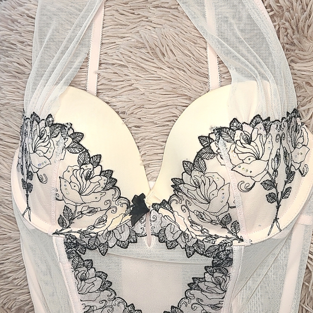 Victoria's secret lingerie - Picture 7 of 7
